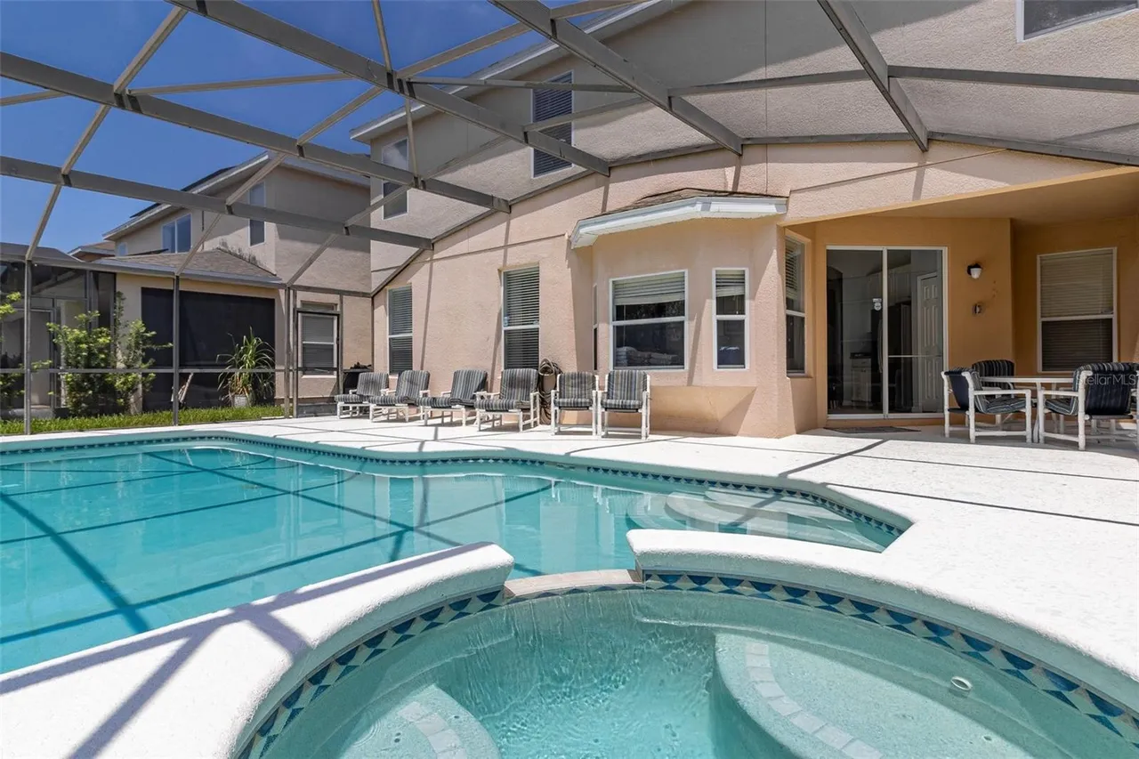 Pool & Lanai