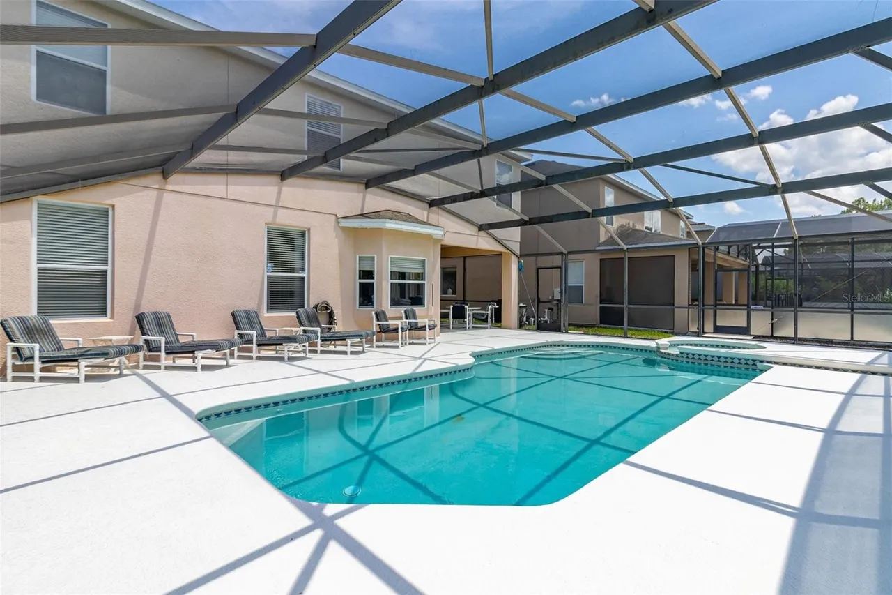 Pool & Lanai